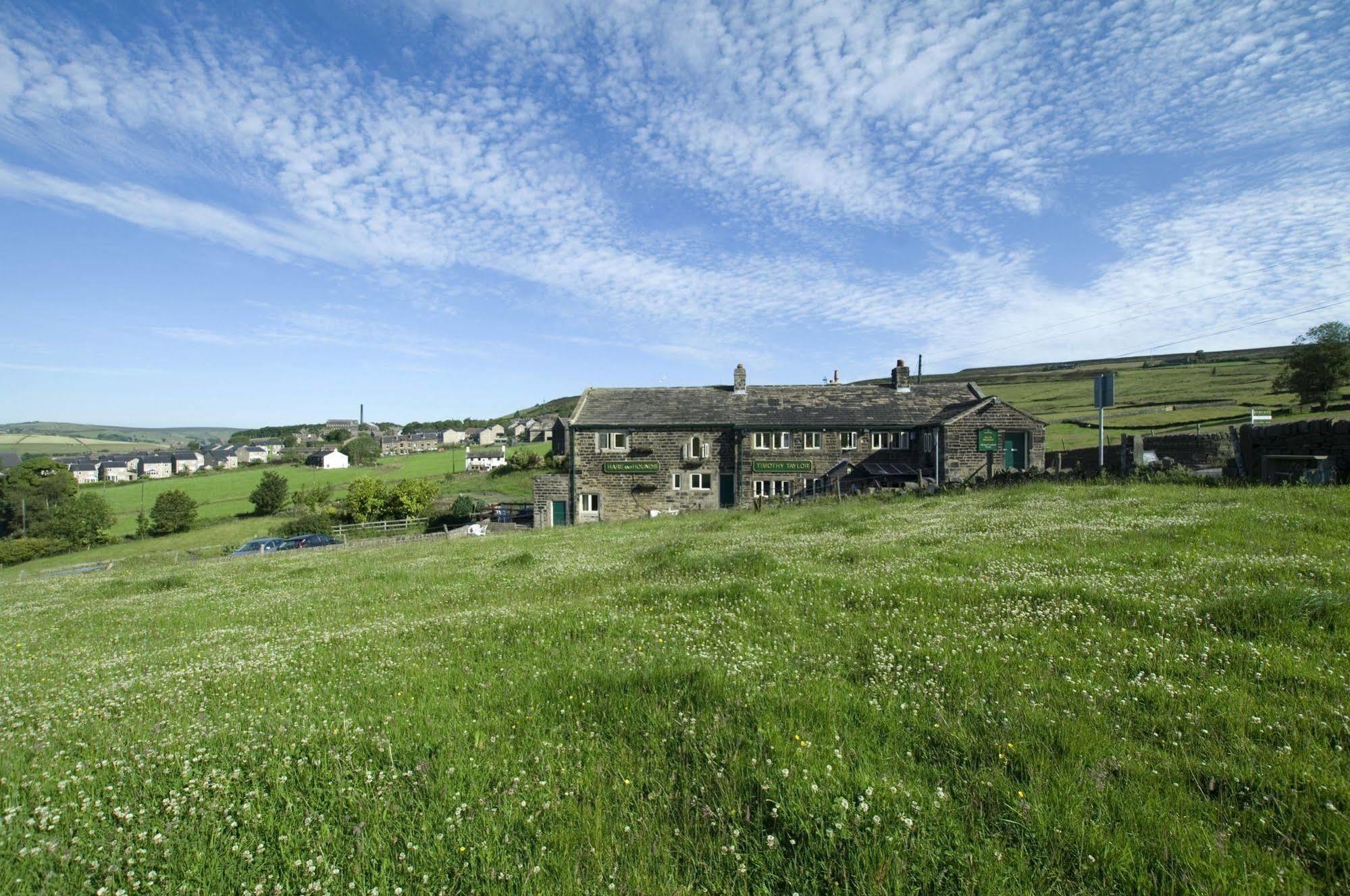 The Hare And Hounds Country Inn Hebden Bridge Exterior photo